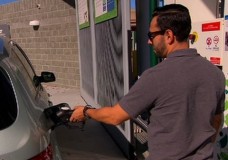 CNET On Cars : Car Tech 101: Another kind of electric car: Hydrogen fuel cell